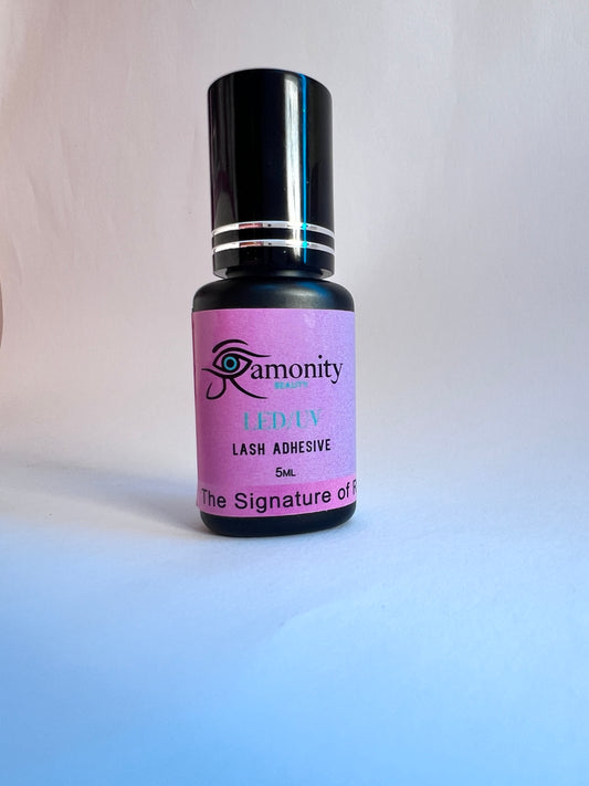 LED LASH GLUE -Wimpernkleber – ultraschnell & transparent